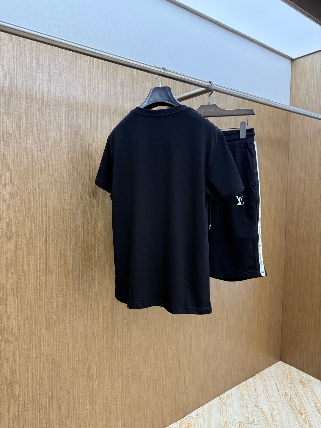 Louis Vuitton Casual Short-Sleeve Shorts Set – Spring/Summer Collection