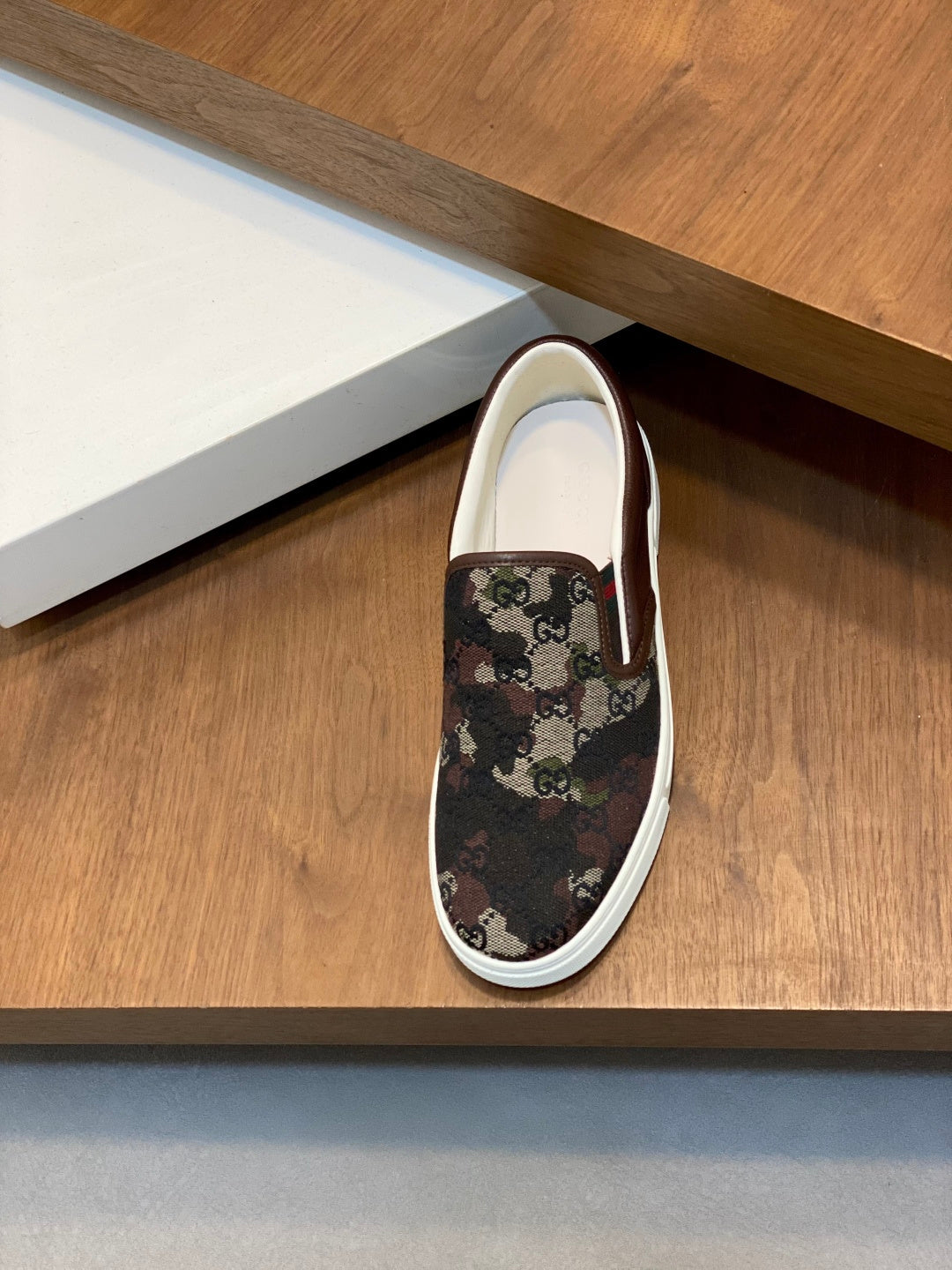 Gucci Nappa Leather Casual Sneakers