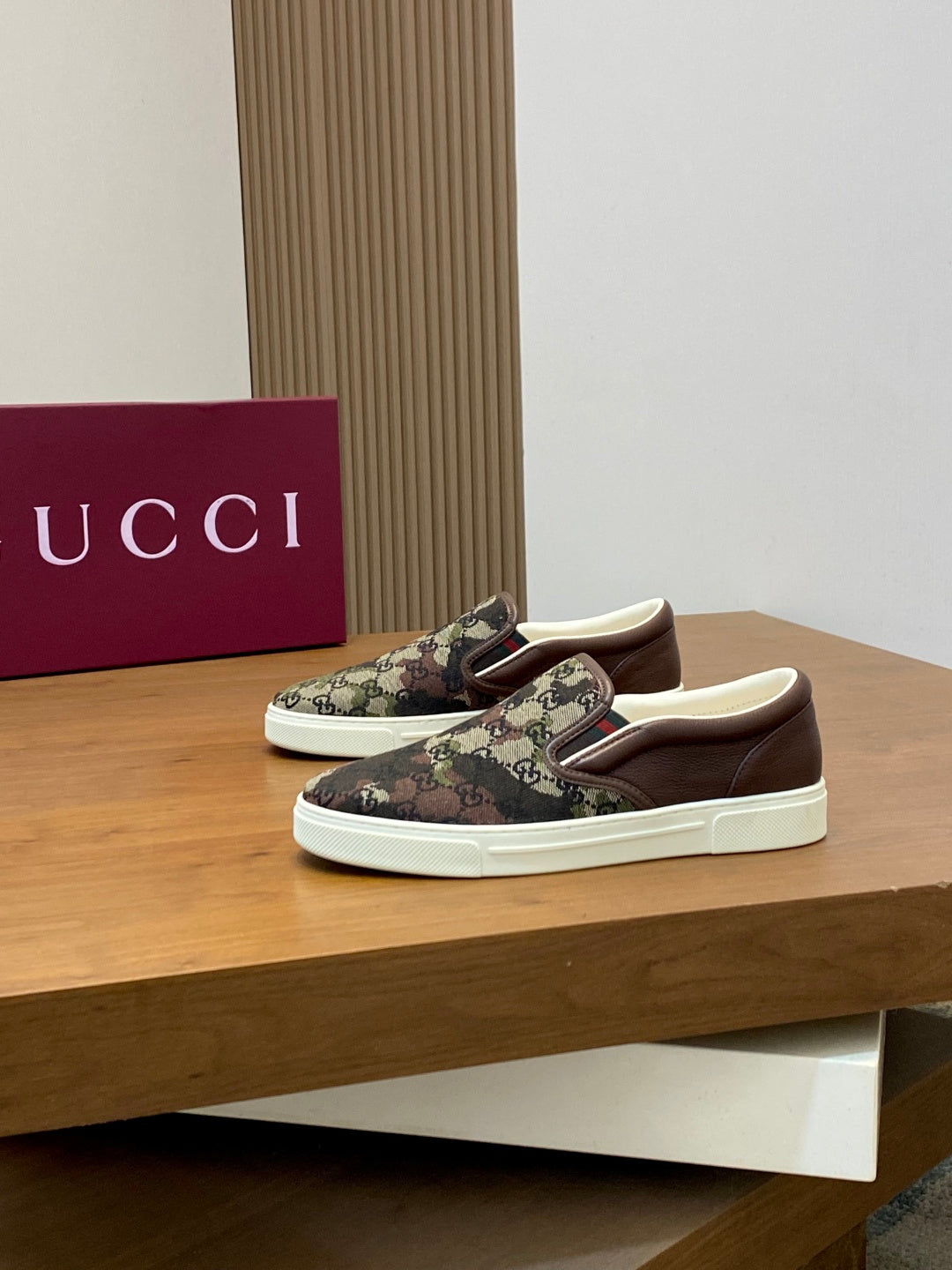 Gucci Nappa Leather Casual Sneakers