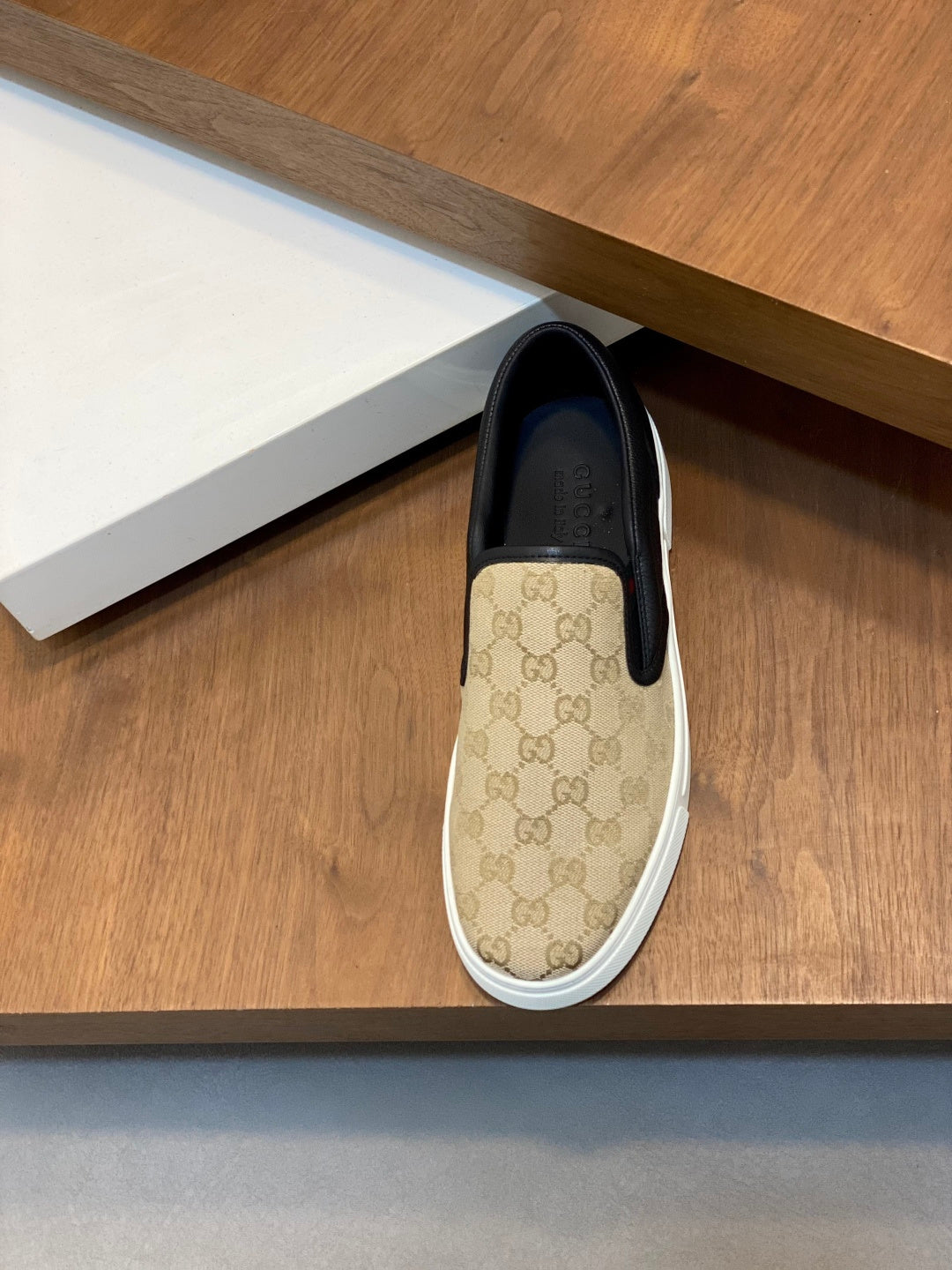 Gucci Nappa Leather Casual Sneakers