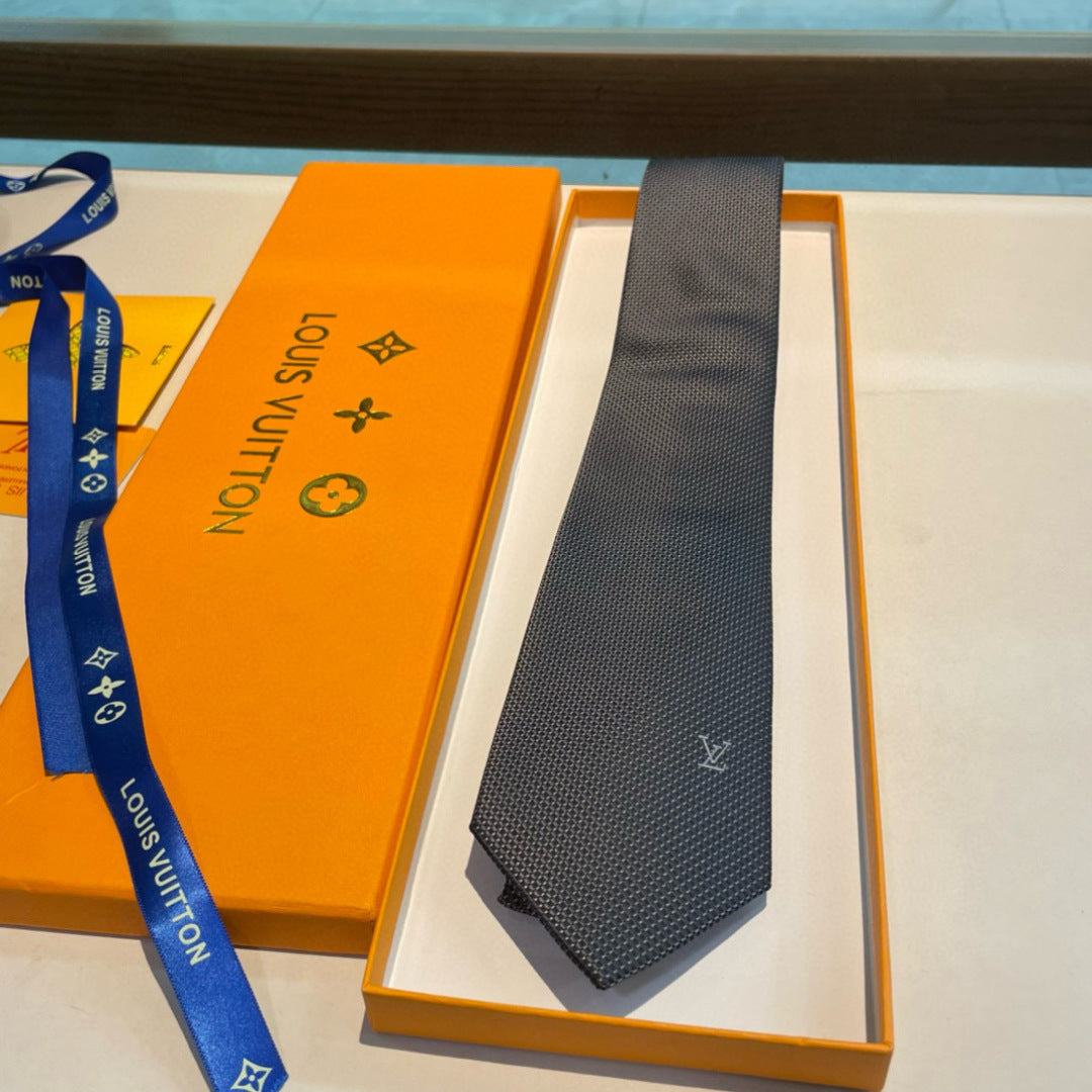 Louis Vuitton Diamonds V Woven Jacquard Silk Tie