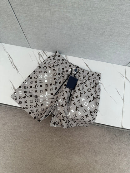 Louis Vuitton Men's Casual Beach Shorts – 2025SS