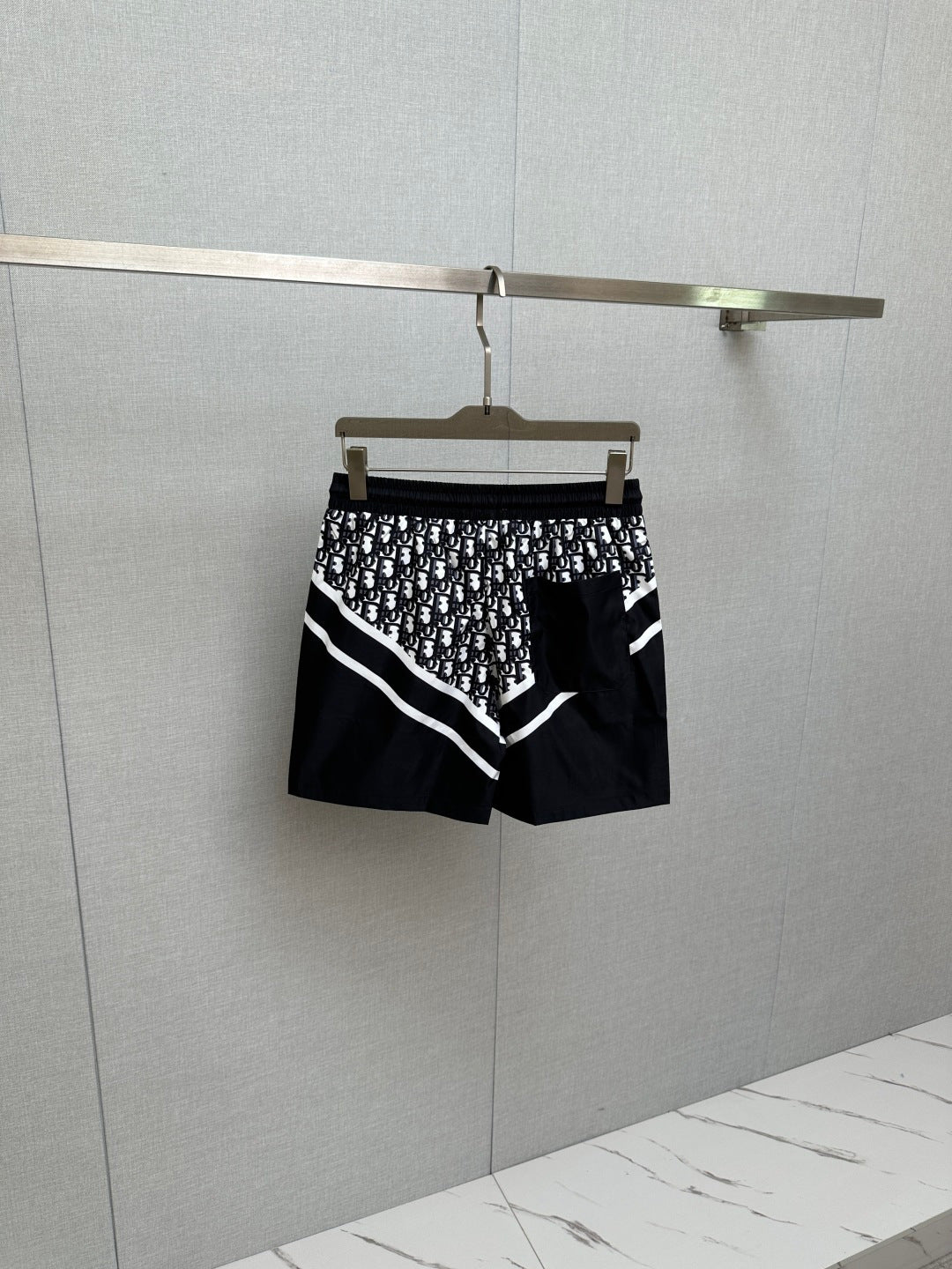 Dior Men's Casual Beach Shorts – 2025SS Collection