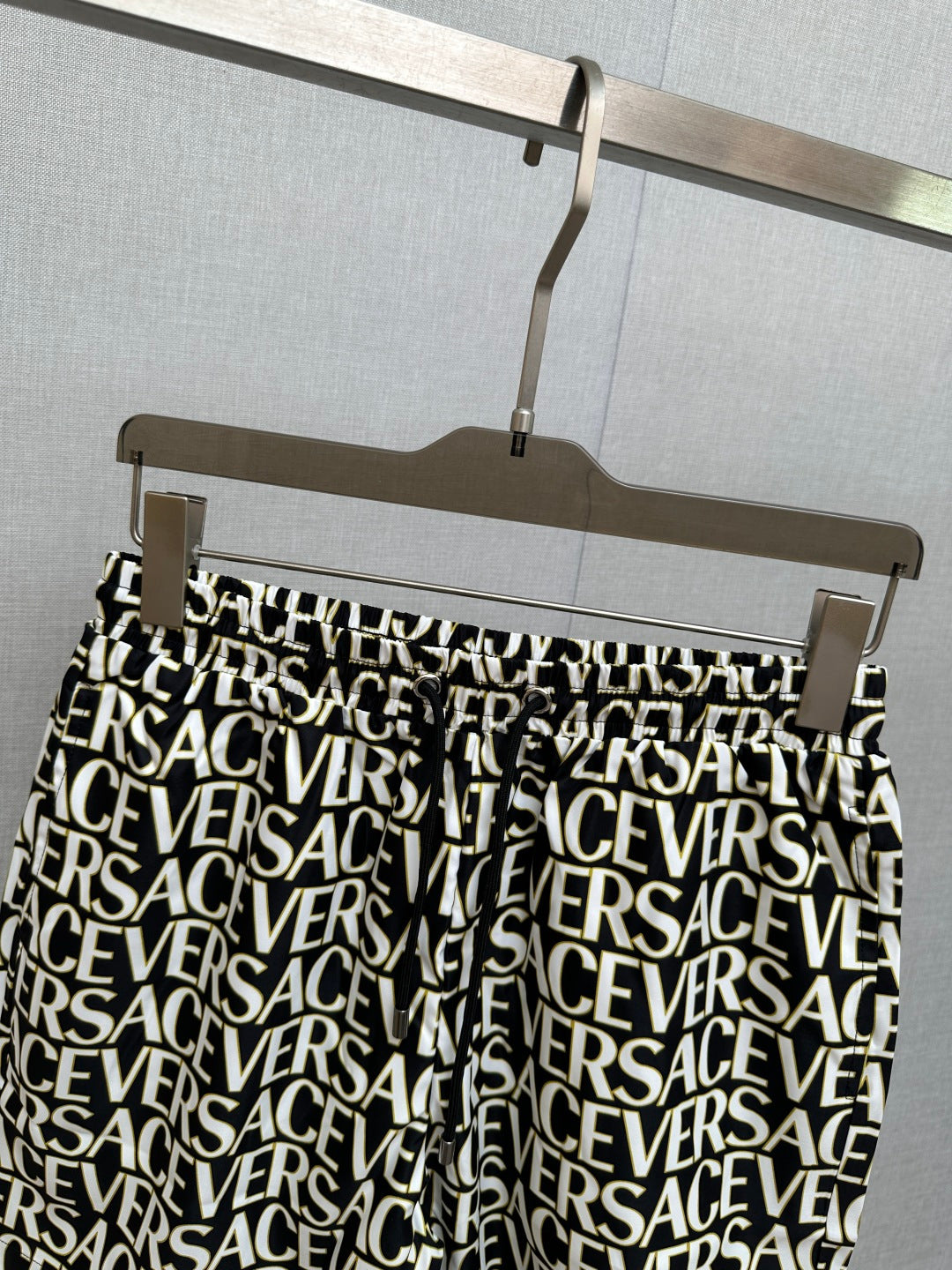 Versace Men's Casual Beach Shorts – 2025SS Collection