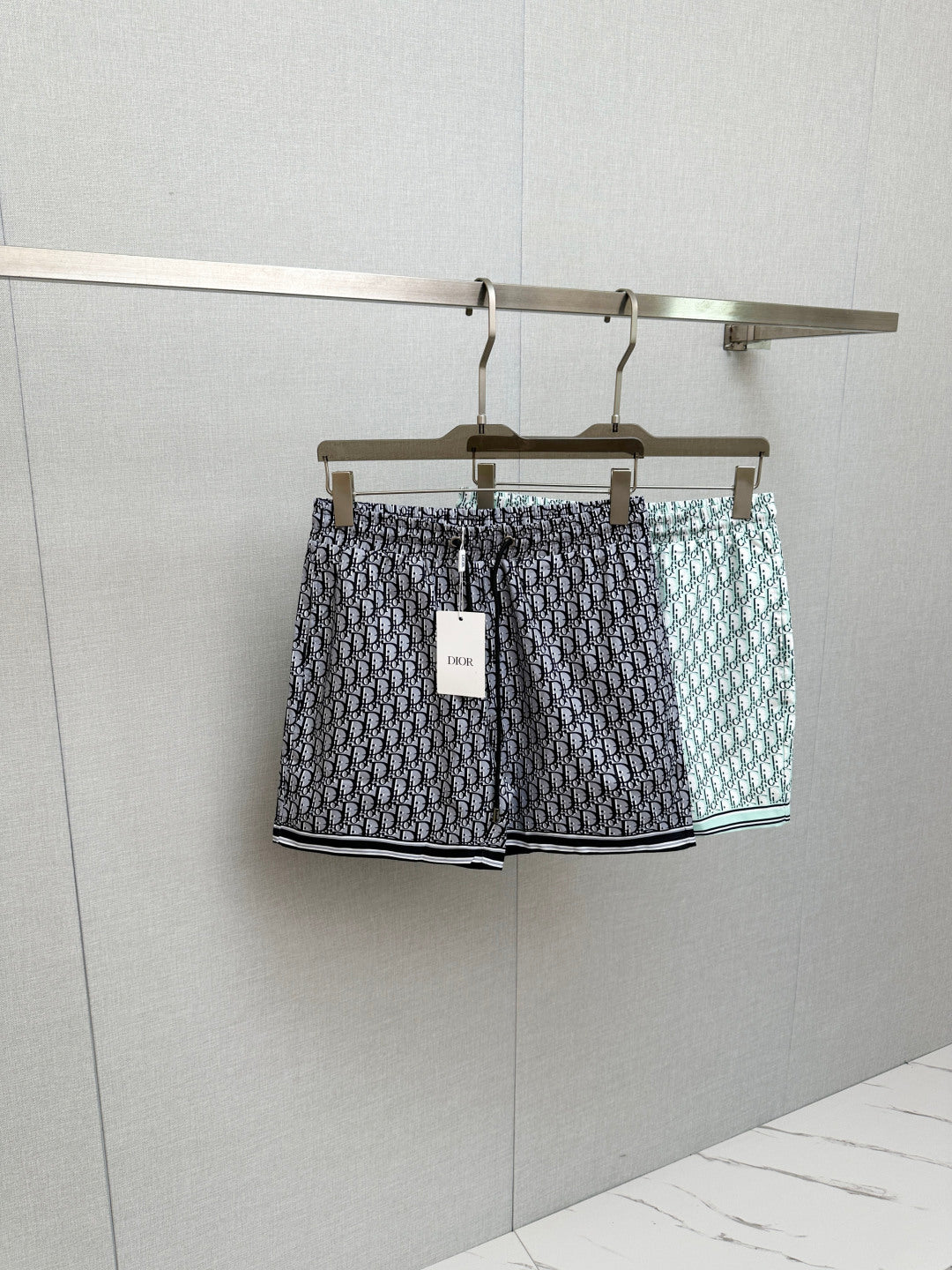 Dior Men's Casual Beach Shorts – 2025SS Collection