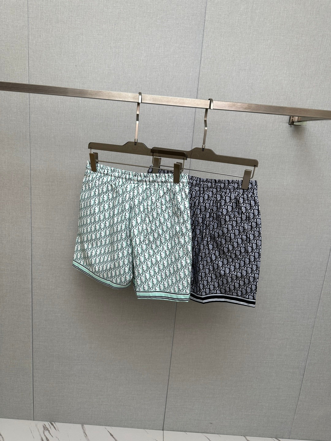 Dior Men's Casual Beach Shorts – 2025SS Collection