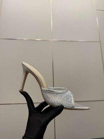 Gianvito Rossi Classic Pointed-Toe Embroidered Pumps
