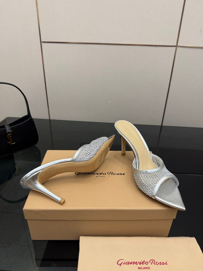Gianvito Rossi Classic Pointed-Toe Embroidered Pumps