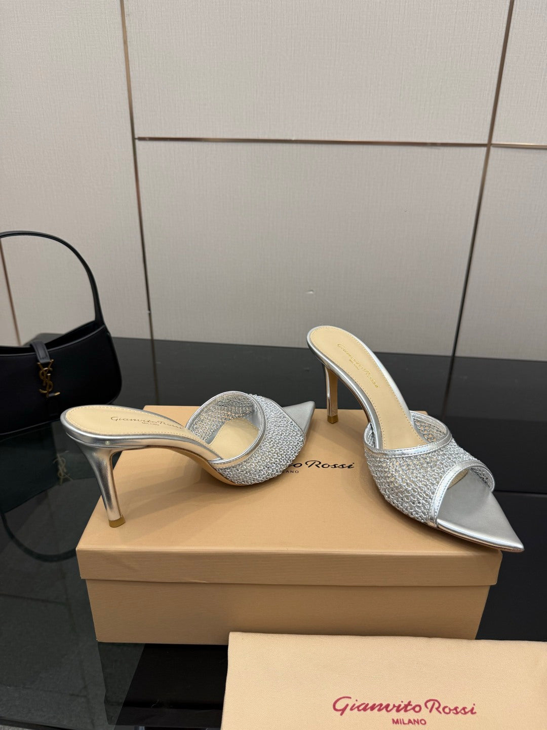 Gianvito Rossi Classic Pointed-Toe Embroidered Pumps