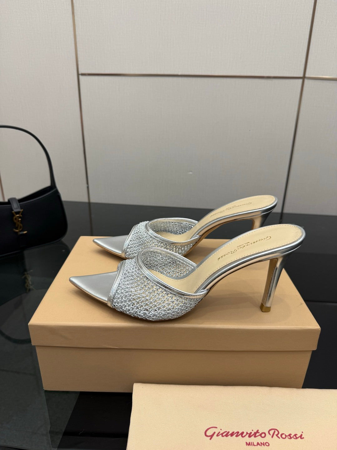 Gianvito Rossi Classic Pointed-Toe Embroidered Pumps