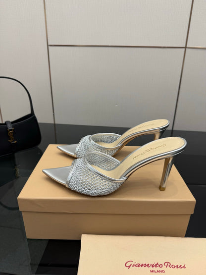 Gianvito Rossi Classic Pointed-Toe Embroidered Pumps