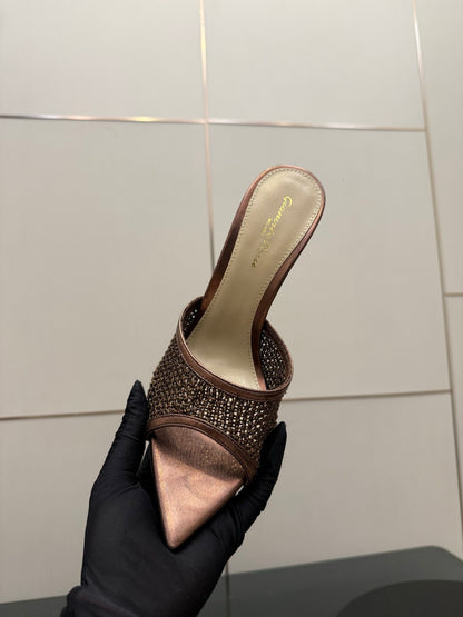 Gianvito Rossi Classic Pointed-Toe Embroidered Pumps