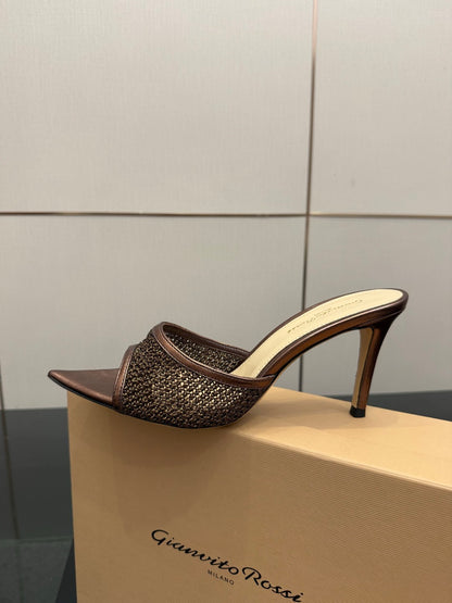 Gianvito Rossi Classic Pointed-Toe Embroidered Pumps