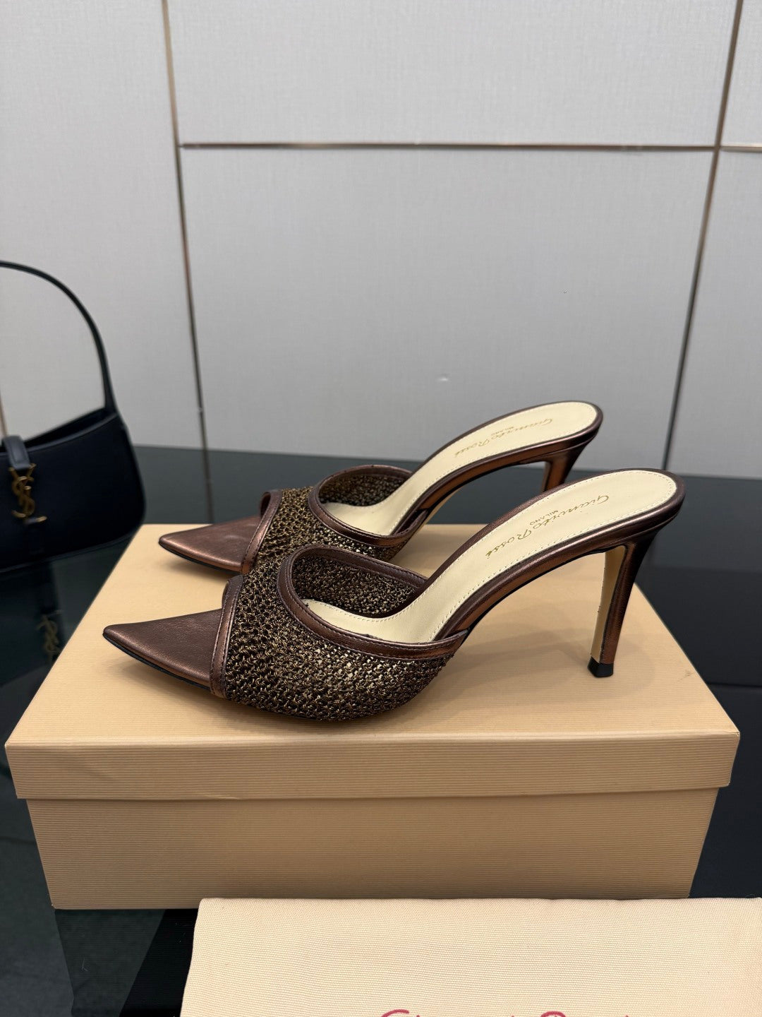 Gianvito Rossi Classic Pointed-Toe Embroidered Pumps