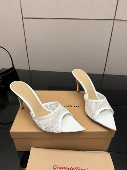 Gianvito Rossi Classic Pointed-Toe Embroidered Pumps