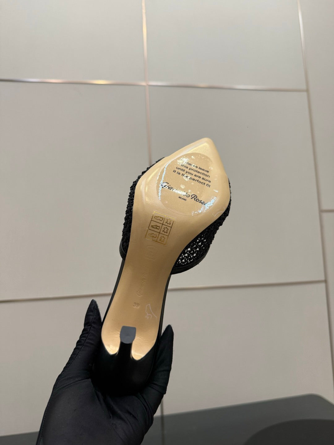Gianvito Rossi Classic Pointed-Toe Embroidered Pumps
