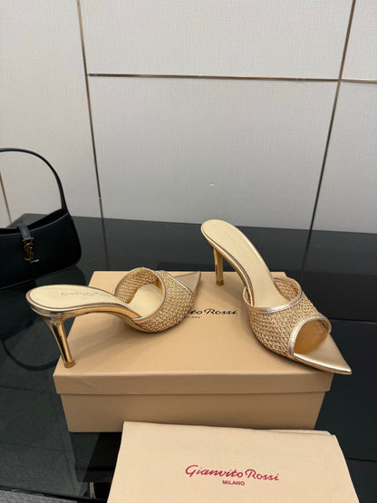 Gianvito Rossi Classic Pointed-Toe Embroidered Pumps