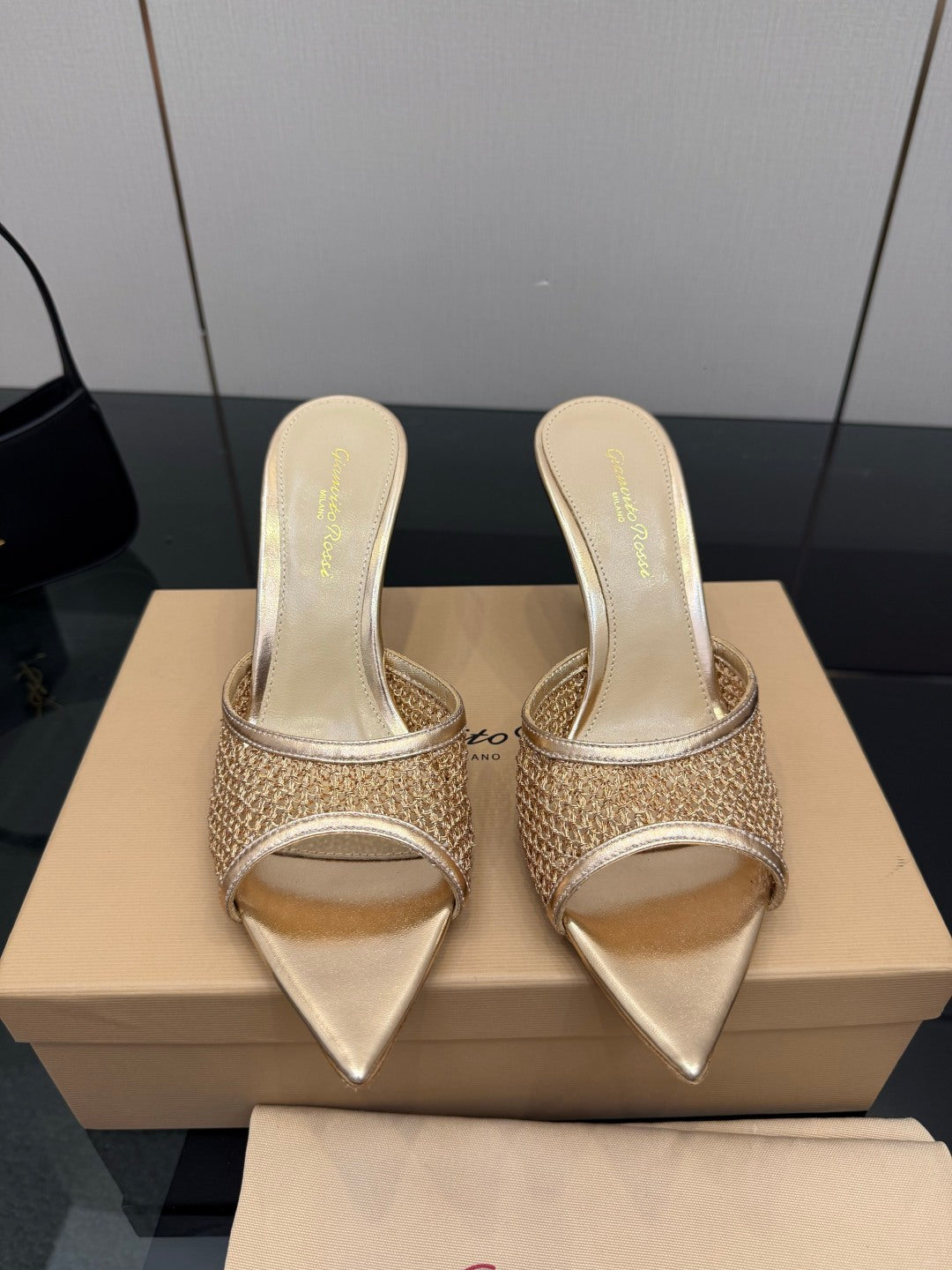 Gianvito Rossi Classic Pointed-Toe Embroidered Pumps