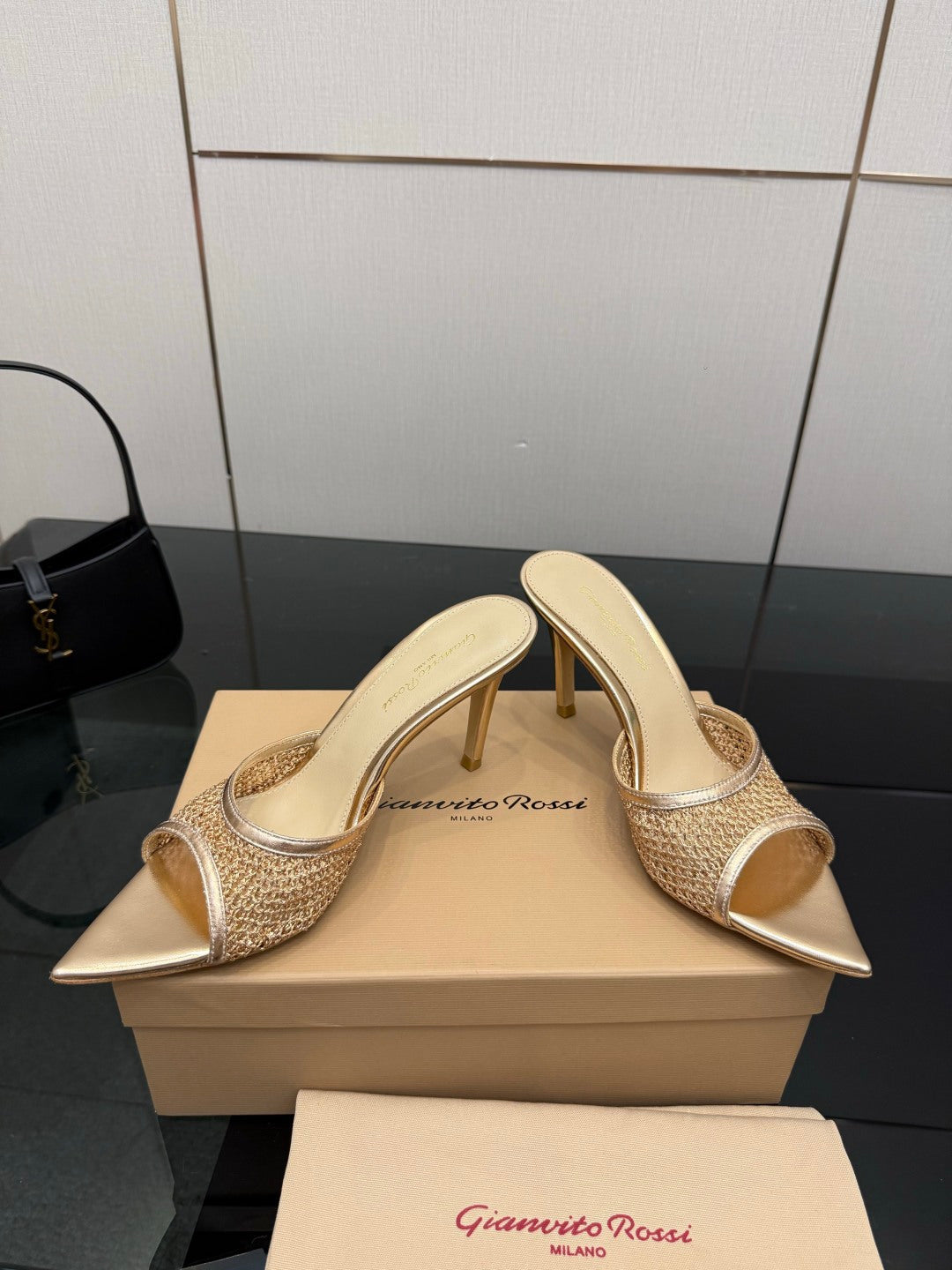Gianvito Rossi Classic Pointed-Toe Embroidered Pumps