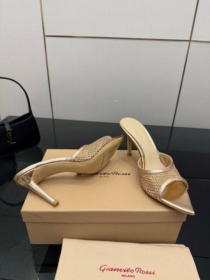 Gianvito Rossi Classic Pointed-Toe Embroidered Pumps