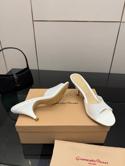Gianvito Rossi Pointed-Toe Crystal Heeled Sandals – 2026SS