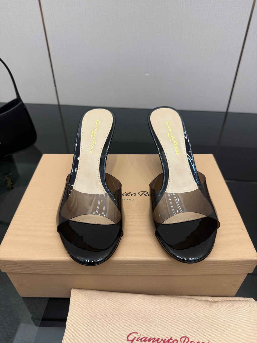 Gianvito Rossi Pointed-Toe Crystal Heeled Sandals – 2026SS