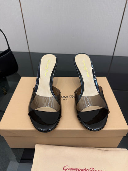 Gianvito Rossi Pointed-Toe Crystal Heeled Sandals – 2026SS