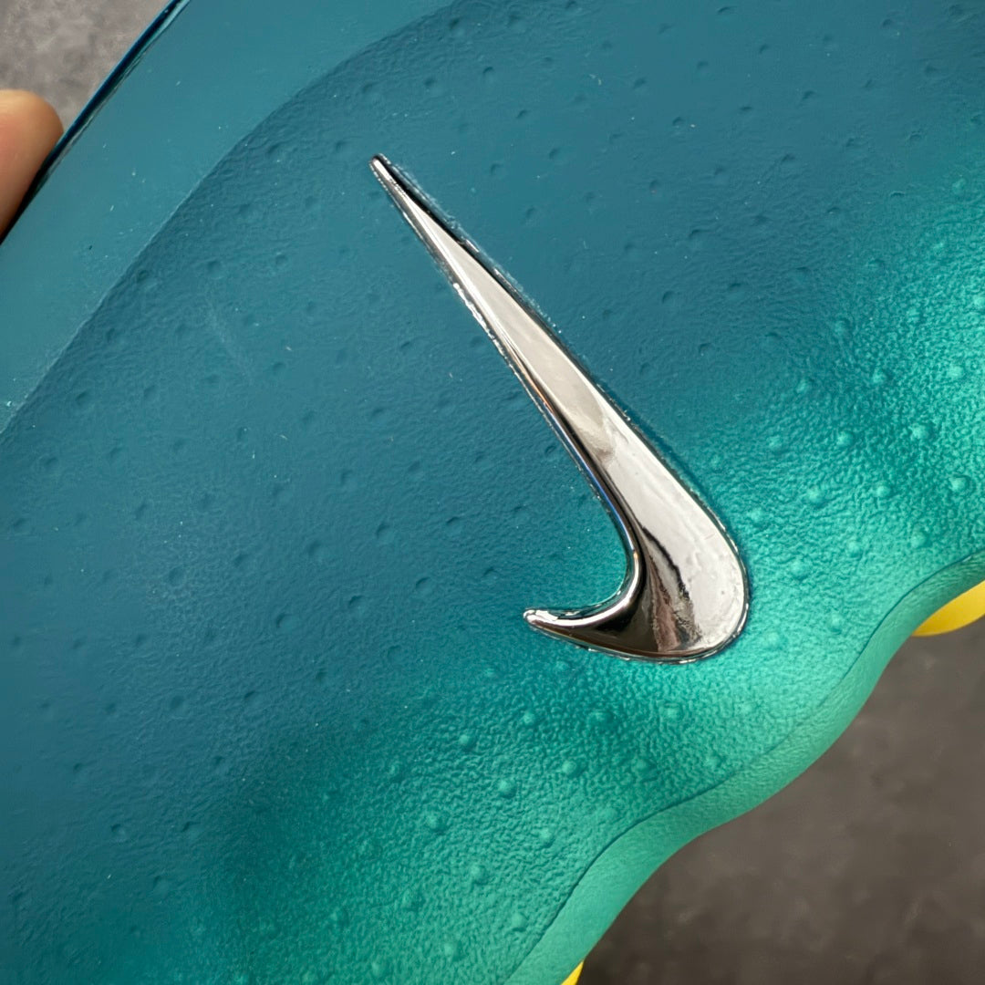Nike Mind 001 Neuroscience Massage Clogs – Gradient Green