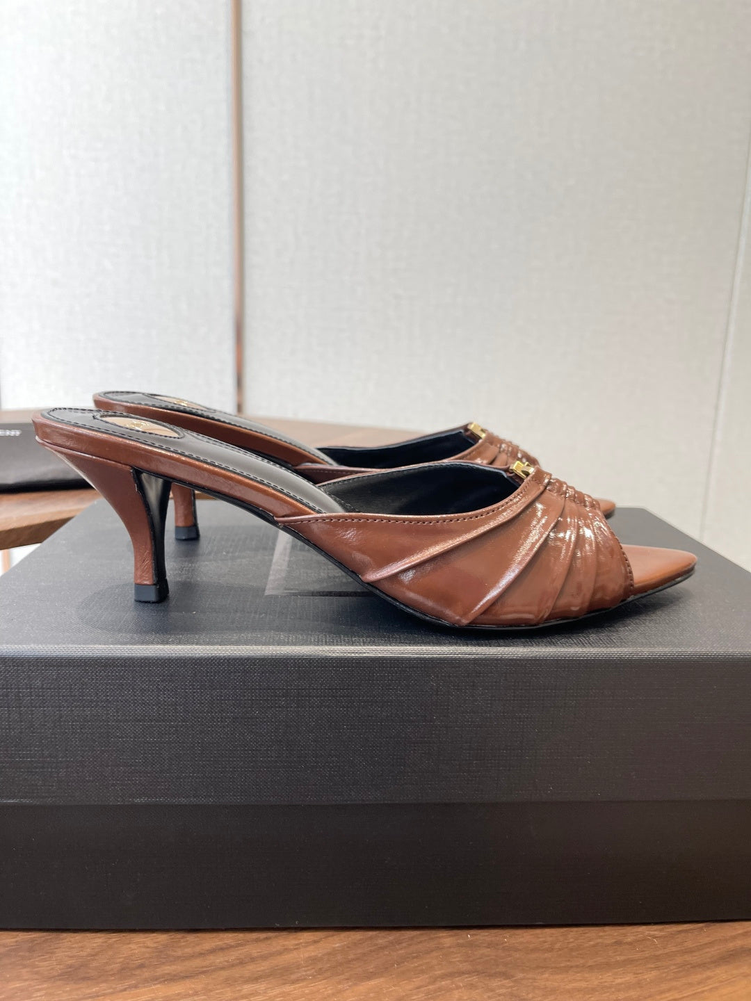 Saint Laurent Pointed Toe Stiletto Heeled Sandals – 26SS