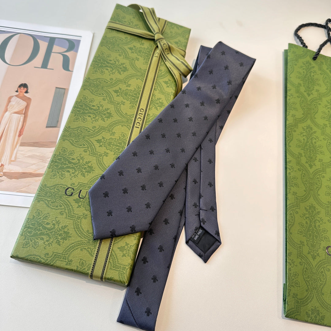Gucci Bee Jacquard Silk Tie