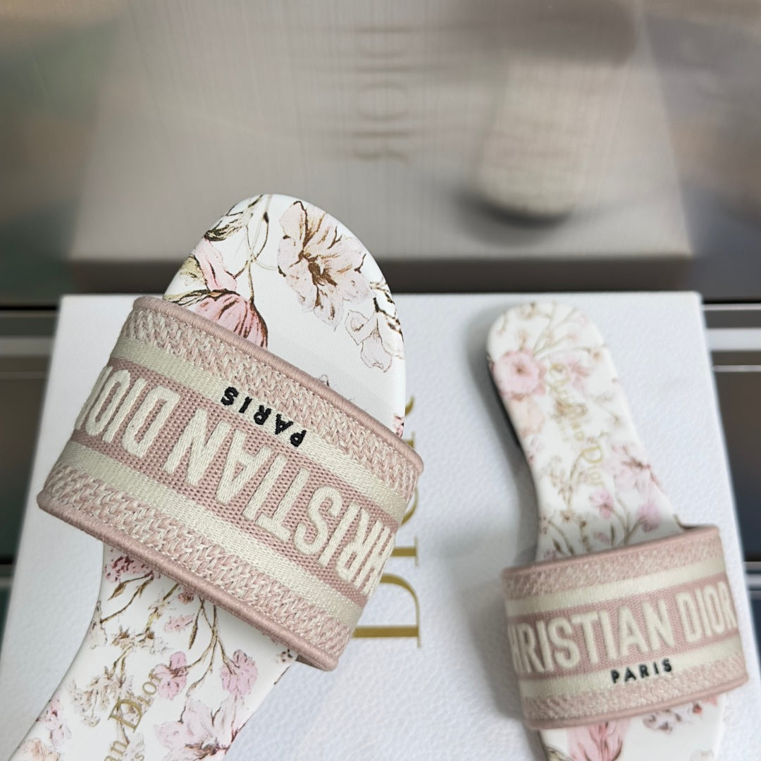 Dior Dway Embroidered Flat Slides – Spring/Summer 2026 Collection