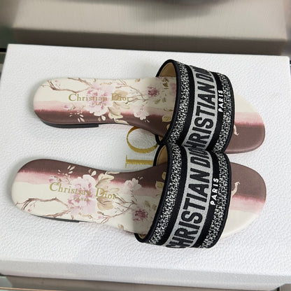 Dior Dway Embroidered Flat Slides – Spring/Summer 2026 Collection