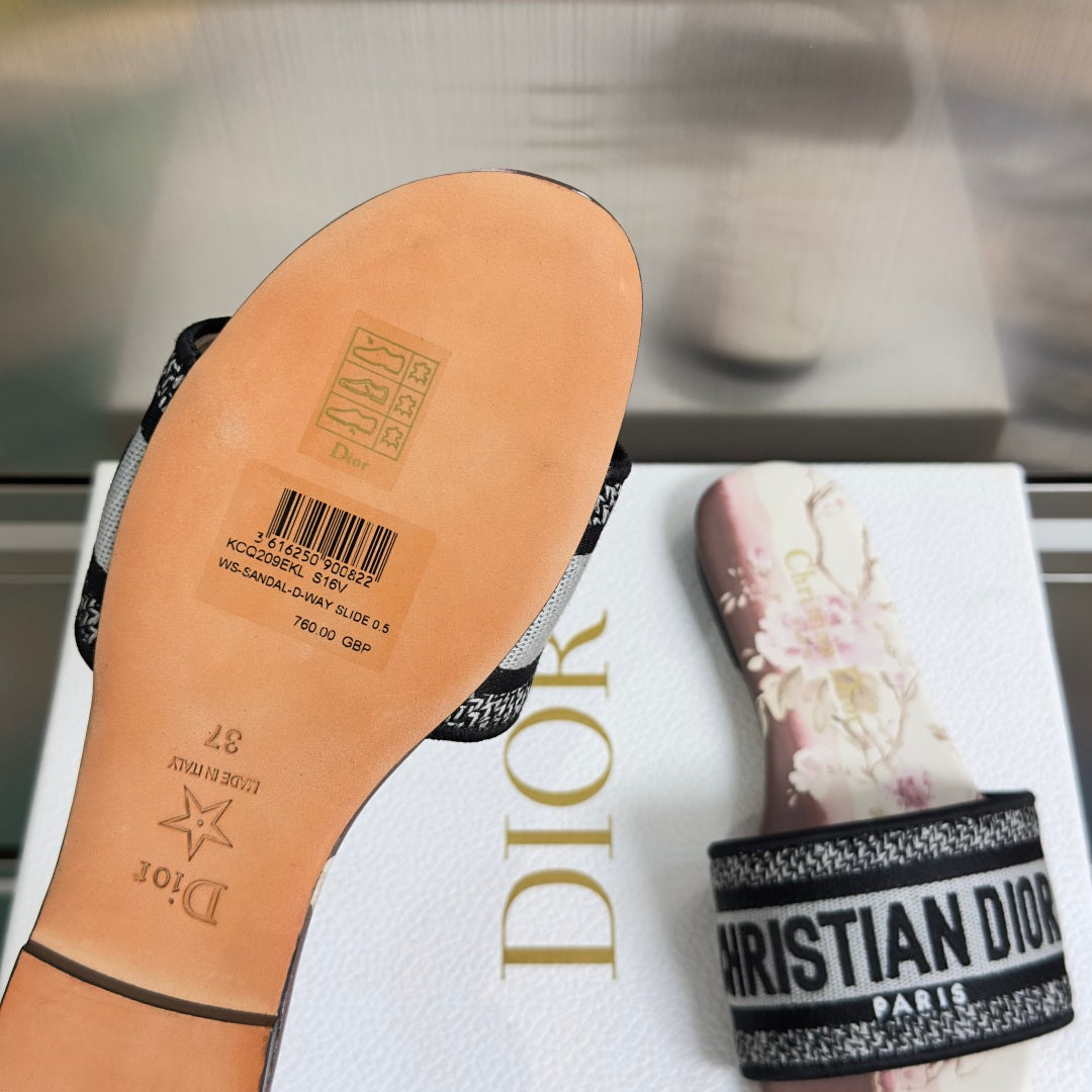 Dior Dway Embroidered Flat Slides – Spring/Summer 2026 Collection
