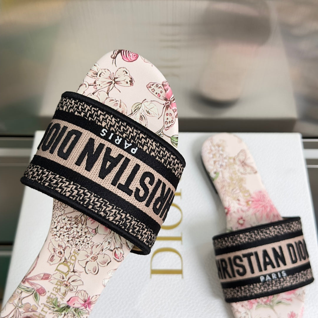 Dior Dway Embroidered Flat Sandals – Spring/Summer Collection – 2026SS