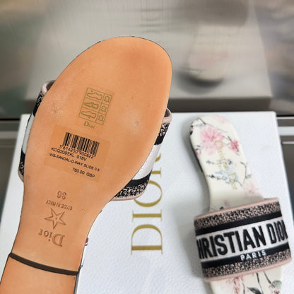Dior Dway Embroidered Flat Sandals – Spring/Summer Collection – 2026SS