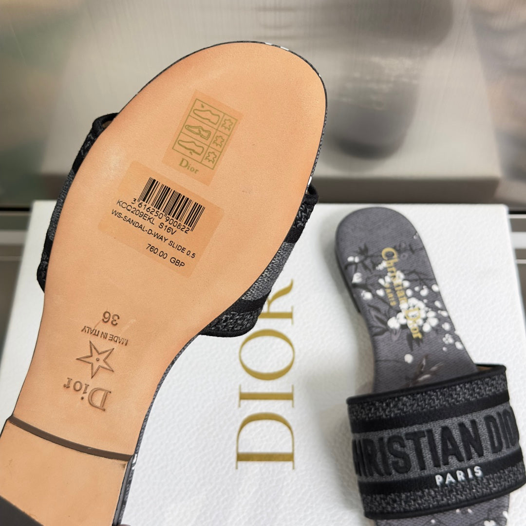 Dior Dway Embroidered Flat Sandals – Spring/Summer Collection – 2026SS