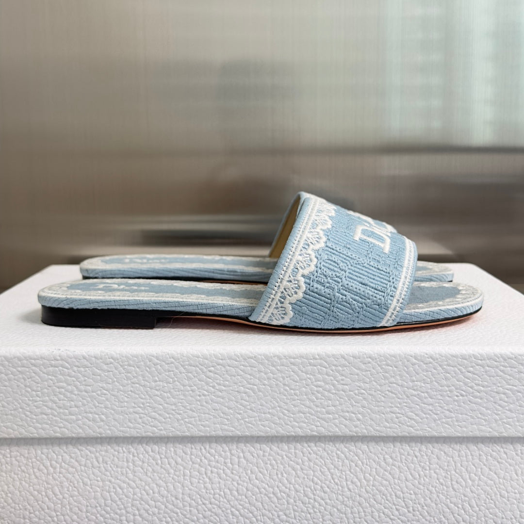 Dior Dentelle Lace Flat Slides – Summer 2026