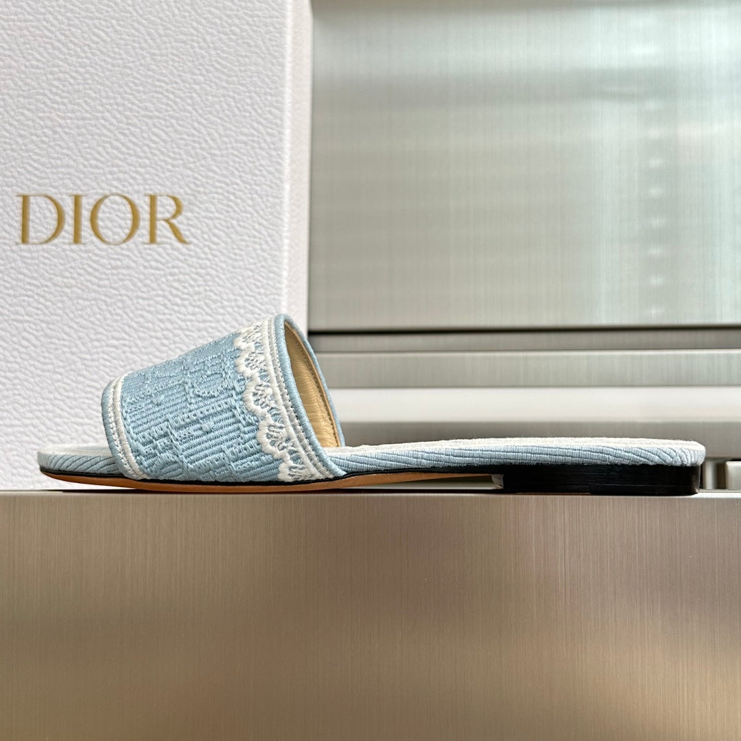 Dior Dentelle Lace Flat Slides – Summer 2026