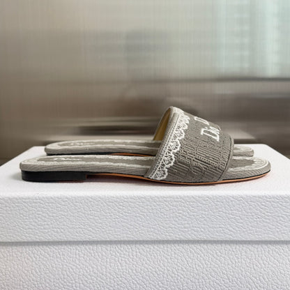 Dior Dentelle Lace Flat Slides – Summer 2026
