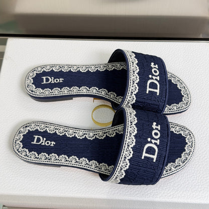 Dior Dentelle Lace Flat Slides – Summer 2026