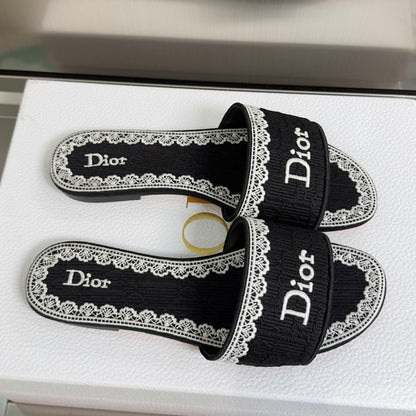 Dior Dentelle Lace Flat Slides – Summer 2026