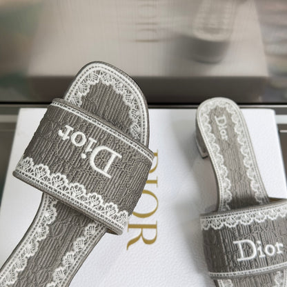 Dior Dentelle Lace Flat Sandals – Summer Collection – 2026