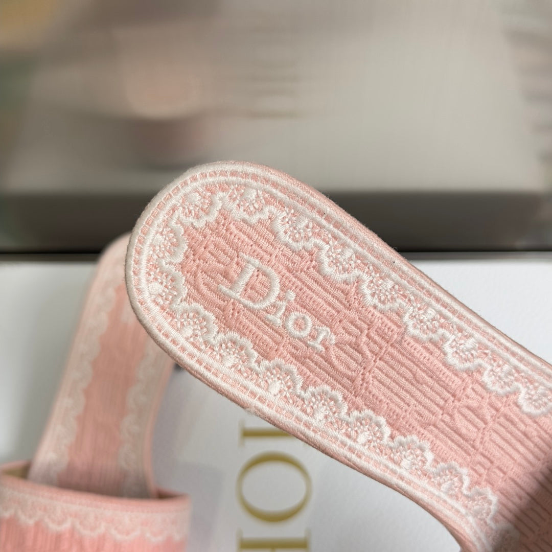 Dior Dentelle Lace Flat Sandals – Summer Collection – 2026