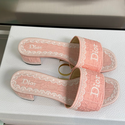 Dior Dentelle Lace Flat Sandals – Summer Collection – 2026