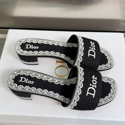 Dior Dentelle Lace Flat Sandals – Summer Collection – 2026