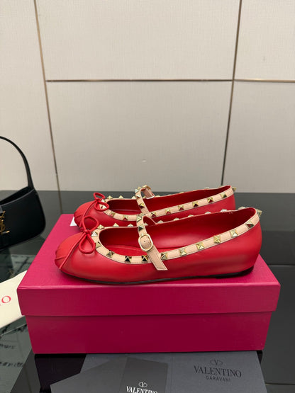 Valentino Classic Leather Sandals – Spring/Summer Collection