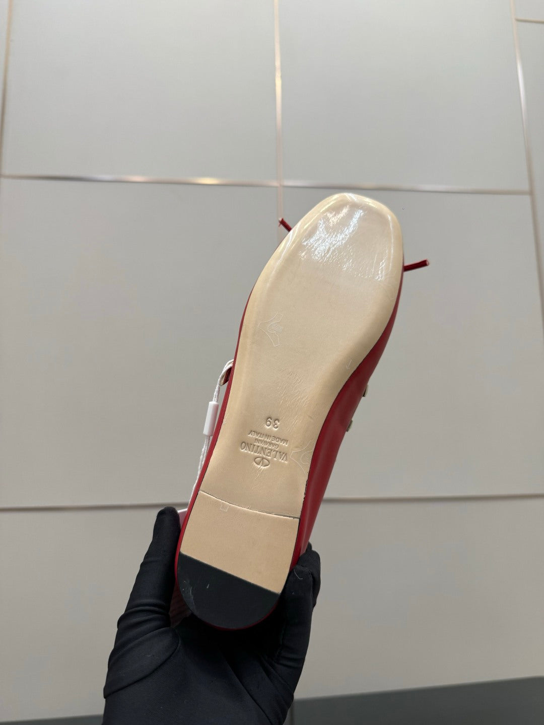 Valentino Classic Leather Sandals – Spring/Summer Collection