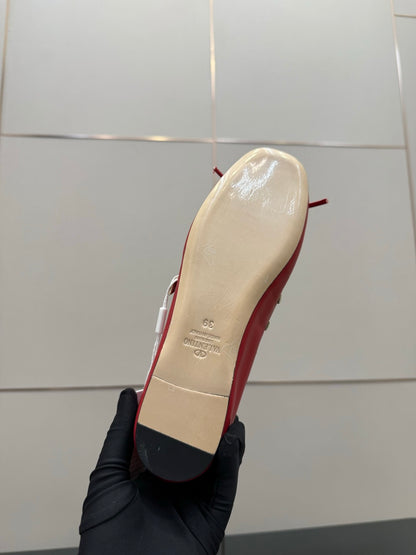 Valentino Classic Leather Sandals – Spring/Summer Collection