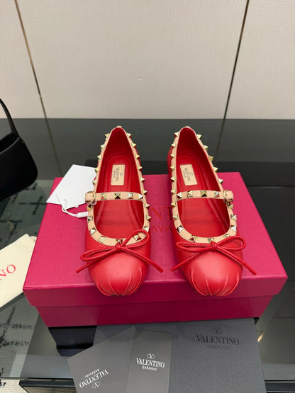 Valentino Classic Leather Sandals – Spring/Summer Collection