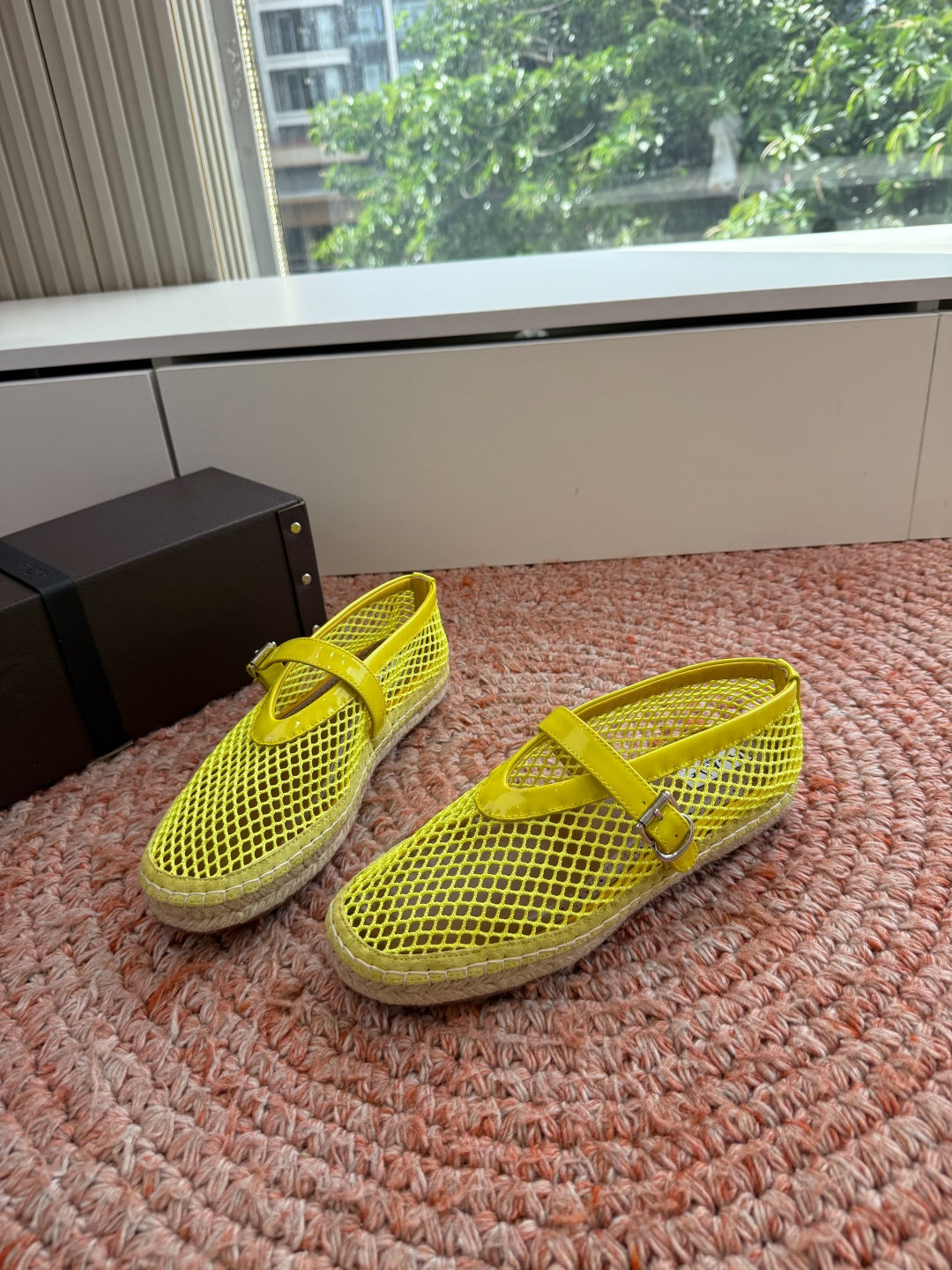 Alaïa Woven Fishnet Mules – 2026 Spring/Summer Collection